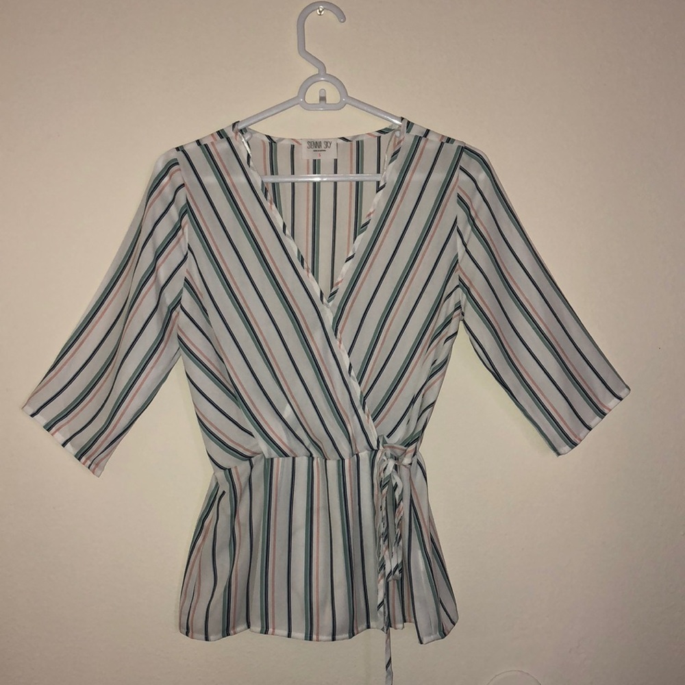 BRAND NEW sheer stripped quarter sleeve v-neck